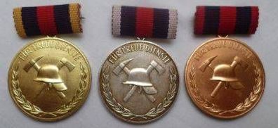 3 DDR Feuerwehr Orden Gold Silber und Bronze