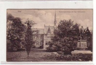46887 Ak Kiel Bismarckdenkmal mit Gymnasium um 1915