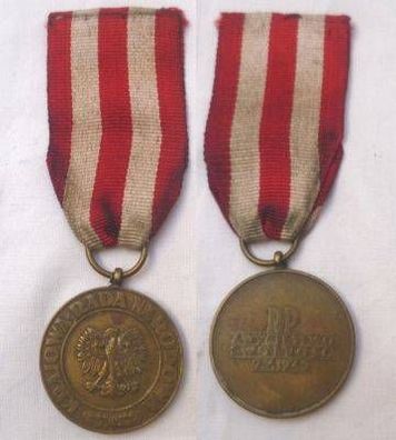 Polen Medal Zwyciestwa i Wolnosci 1945 am Band
