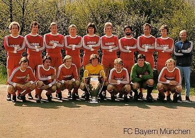 FC Bayern München + +1975-76 + +Super MK + +