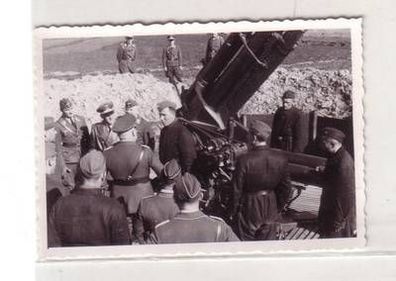 49011 Original Foto Offiziere inspizieren Flakstellung 2. Weltkrieg um 1941