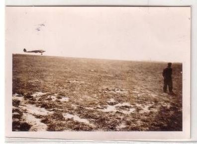 48170 Original Fotos Flugzeug auf Feldflughafen 2. Weltkrieg