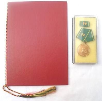 DDR Medaille für treue Dienste in der Zollverwaltung 25 Jahre plus Urkunde 1984