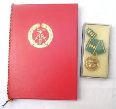 DDR Medaille für treue Dienste in der Zollverwaltung 30 Jahre plus Urkunde 1989