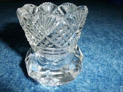 schöne alte kleine Kristall-Vase-nur 6cm