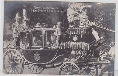 51115 Ak Unser Kronprinzenpaar mit dem Prinzen Louis Ferdinand 1913