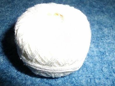 1 x Klöppelzwirn je ca 20gr-weiß