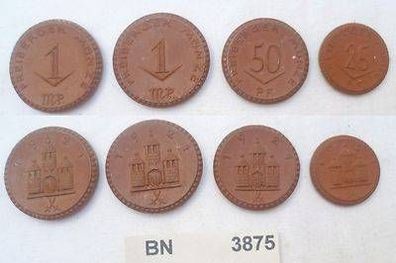 4 Porzellan Not Münzen Freiberg 25, 50 Pfennig und 2 x 1 Mark 1921