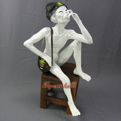 Alien Außerirdischer Figur Statue Sitzend Skulptur UFO Deko Hollywood
