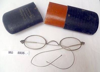 alte Brille Studentenbrille elastische Bügel im Etui Leipzig um 1920