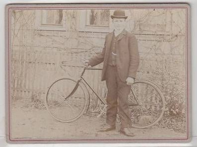 47626 Papp Foto Mann mit Fahrrad um 1910
