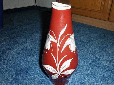 schöne Vase aus DDR Zeiten mit bekannten und gern gekauften Muster