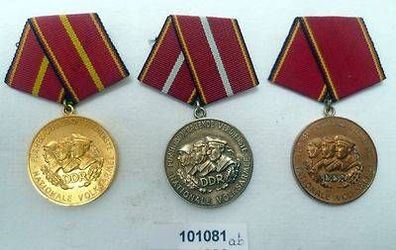 3 x DDR Verdienstmedaillen der NVA in Gold Silber und Bronze