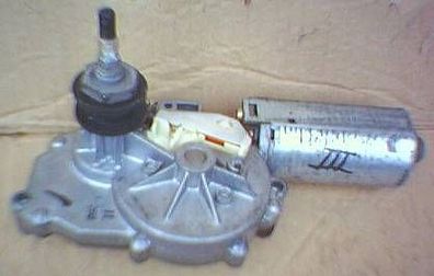 NEU + Scheibenwischer > Motor / Hinten > VW Bus / Transporter [ T4 / 701 / Model