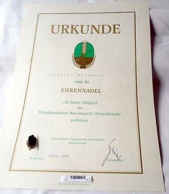DDR Urkunde & Ehrennadel 40 Jahre Mitglied der Deutschen Bauernpartei DBD 1988