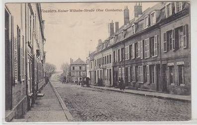 54423 Ak Vouziers France Kaiser Wilhelm Strasse (Rue Gambetta) um 1915