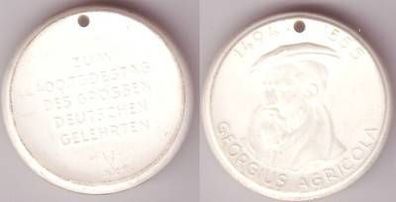 DDR Medaille aus weißem Meissner Porzellan Geoergius Agricola 1494-1555