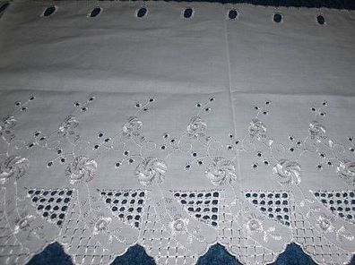 Scheibengardine / Landhausgardine mit bestickten Muster 99 x 30cm