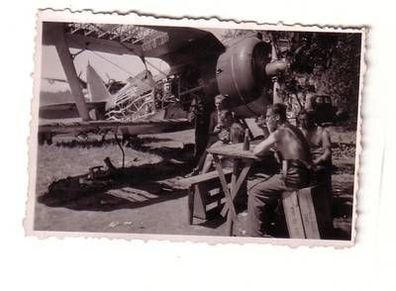 54831 Original Foto Flugzeug Doppeldecker Plane Biwak im 2. Weltkrieg