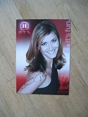 RTL2 Fernsehmoderatorin Sandra Thier - handsigniertes Autogramm!!!