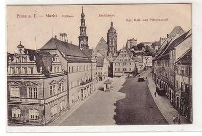 56111 Ak Pirna an der Elbe Markt Rathaus Stadtkirche 1927