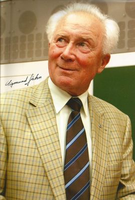 Dr. Sigmund Jähn Autogramm