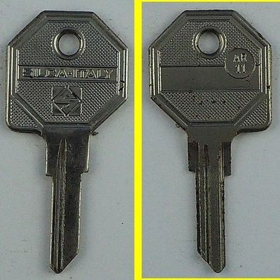 Silca AR11 - KFZ Schlüsselrohling mit Lagerspuren !