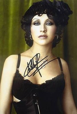 SEXY Original Autogramm Christina Aguilera auf Großfoto