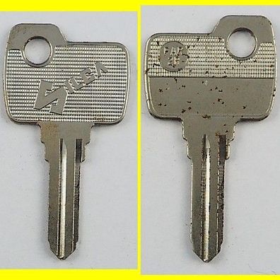 Silca FAR2R - KFZ Schlüsselrohling mit Lagerspuren !