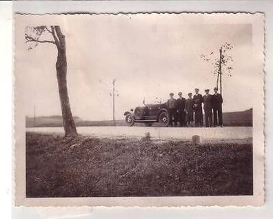 47087 Original Foto mit altem Auto Oldtimer Glauchau um 1930