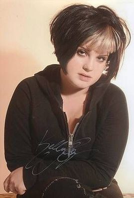 Original Autogramm KELLY Osbourne auf Großfoto