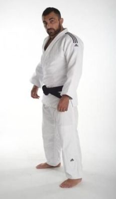 Judoanzug adidas Champion II IJF weiß mit schwarzen Schulterstreifen