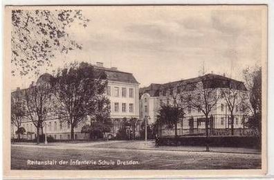 58151 Ak Reitanstalt der Infanterie Schule Dresden um 1930