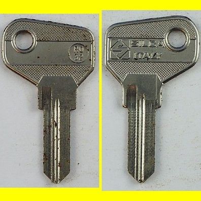 Silca RO32 - KFZ Schlüsselrohling mit Lagerspuren !