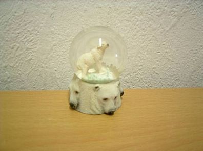 Kleine Schneekugel "Eisbär" (Kunstharz/ Glas) / Small Snow Globe "Polar Bear"