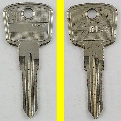 Silca YM23 - KFZ Schlüsselrohling mit Lagerspuren !