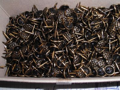 200 Ziernägel/ Polsternägel bronce ren. , 10 mm dm . Hammerschlag