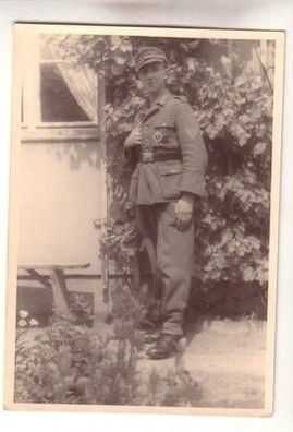 24072 Original Foto Soldat mit ISA und Verwundetenabzeichen 2. Weltkrieg