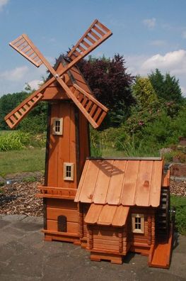 Windmühle mit integrierter Wassermühle