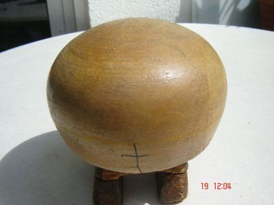 Holzform Kappe Pillbox rund Holz viel benützt beschädigt hatblock Kappe3