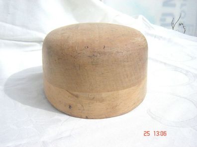 Holzform Hutform Holzkopf Holz sehr wenig benützt Kantenkopf hatblock 3630