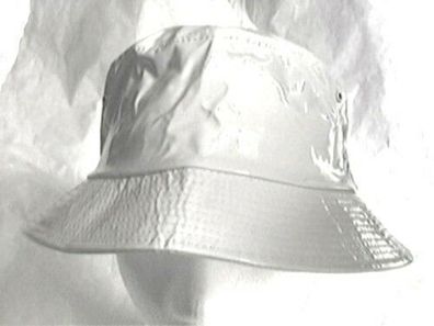 toller Regenhut weiß ausgefallen Damenhut Kunstleder Lack rollbar