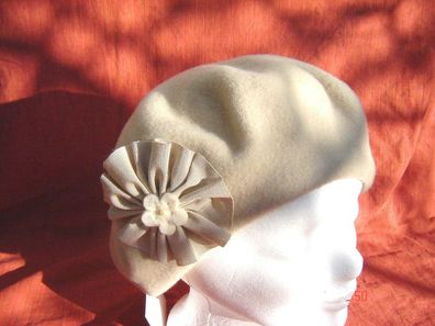 Baskenmütze Damenmütze klassische Baske weiche Wolle Walk beige mit Rosette p