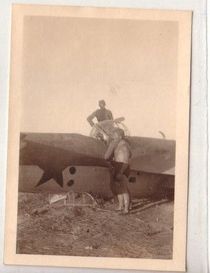 60313 Original Foto abgeschossener Martinbomber mit Sowjetstern 2. Weltkrieg