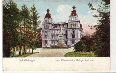 60004 Ak Bad Wildungen Hotel Fürstenhof und Kriegerdenkmal um 1910