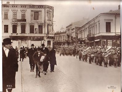 106416 großes Original Propagandafoto "Parade in Bukarest" 1. Weltkrieg