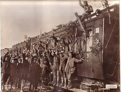 106541 großes Original Propaganda Foto "Militärzüge zu Kriegsende" 1. Weltkrieg