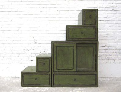 China grosse Treppen Kommode vintage gruen shabby chic Abnutzungsspure
