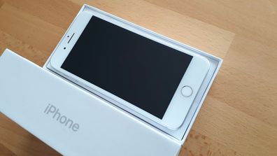 Apple iPhone 7 Plus 32GB > Silber simlockfrei & iCloudfrei & neuwertig & foliert!