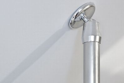 Schrägwandadapter &Oslash;27 mm für Duschvorhangstangen Farbe silber glänzend